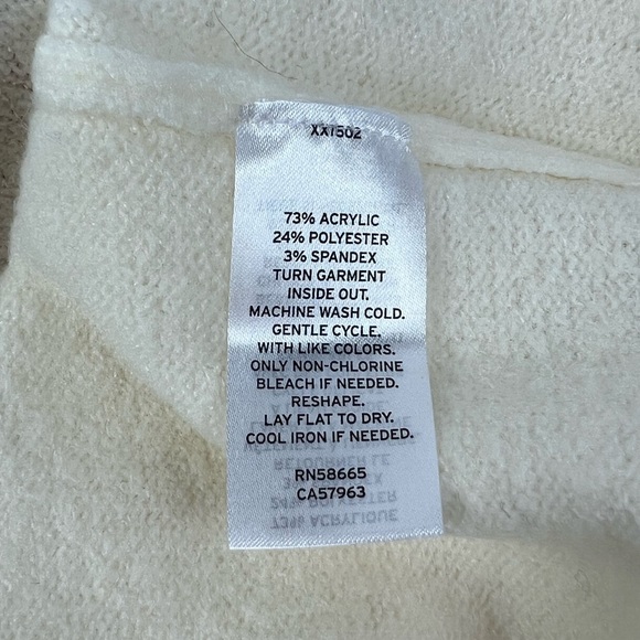 1901 Girls Sequin Heart Crewneck Sweater - Picture 4 of 5